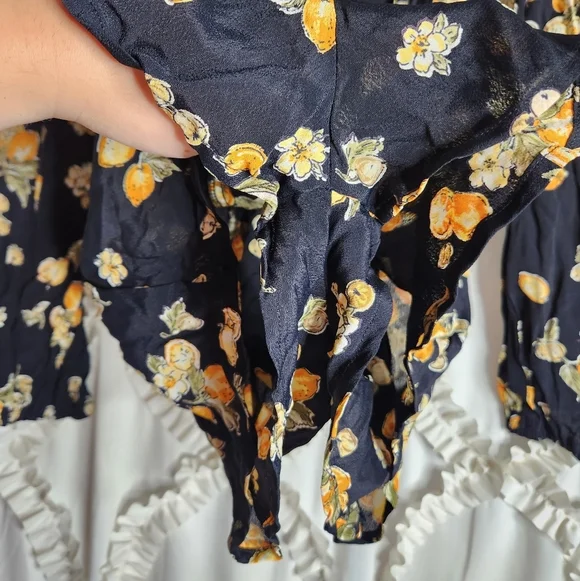 Beach Riot Black Lemon Rachel Romper Black Orange Floral Cut Out Back Sz Medium - Picture 6 of 7